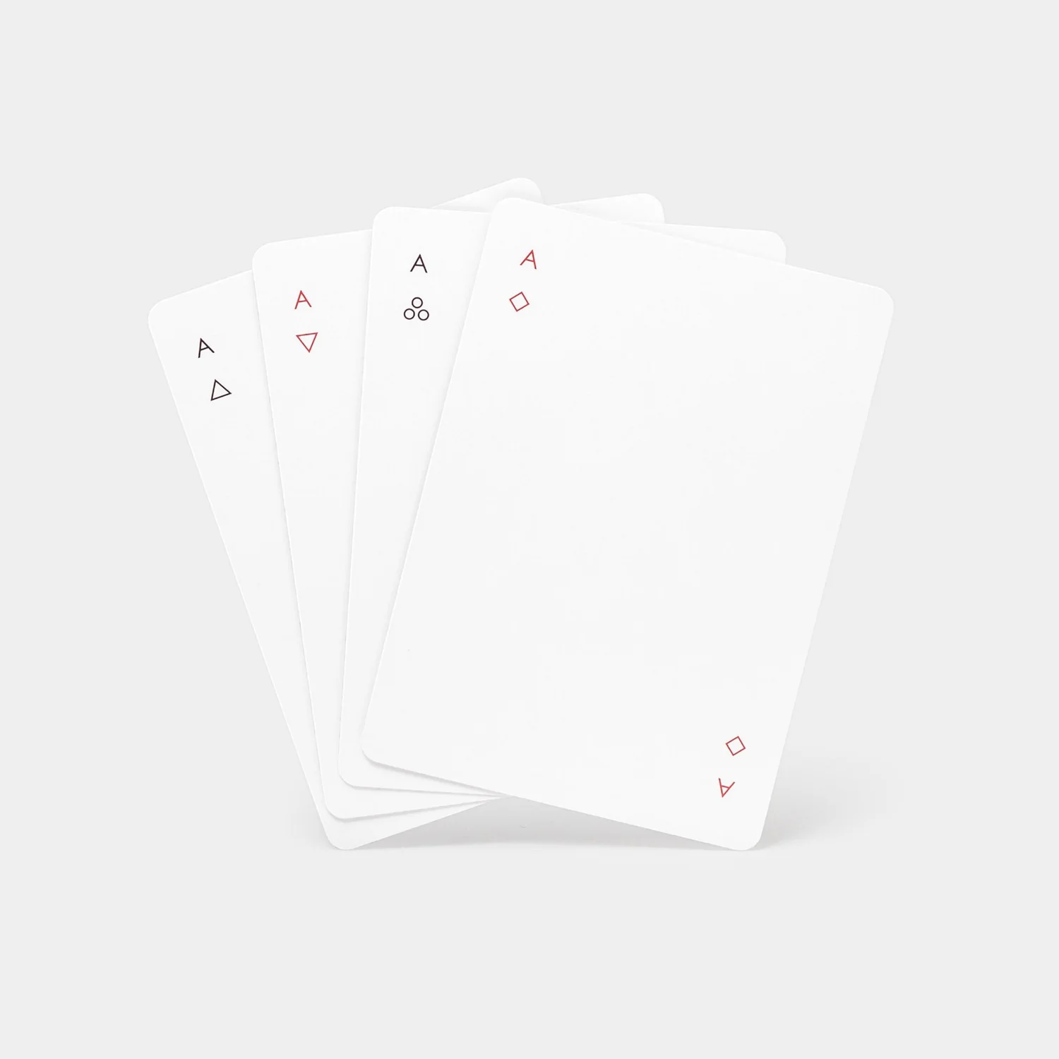Minimal Playing Cards: quando o design reduz tudo ao essencial